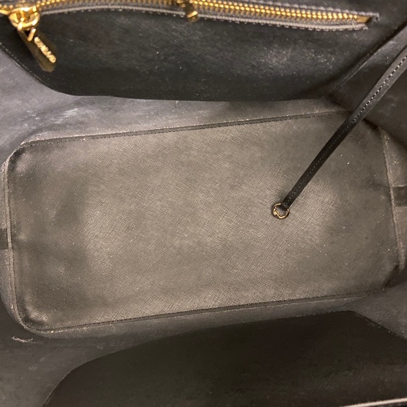 Michael Kors Jet Set Tote - Picture 3 of 5